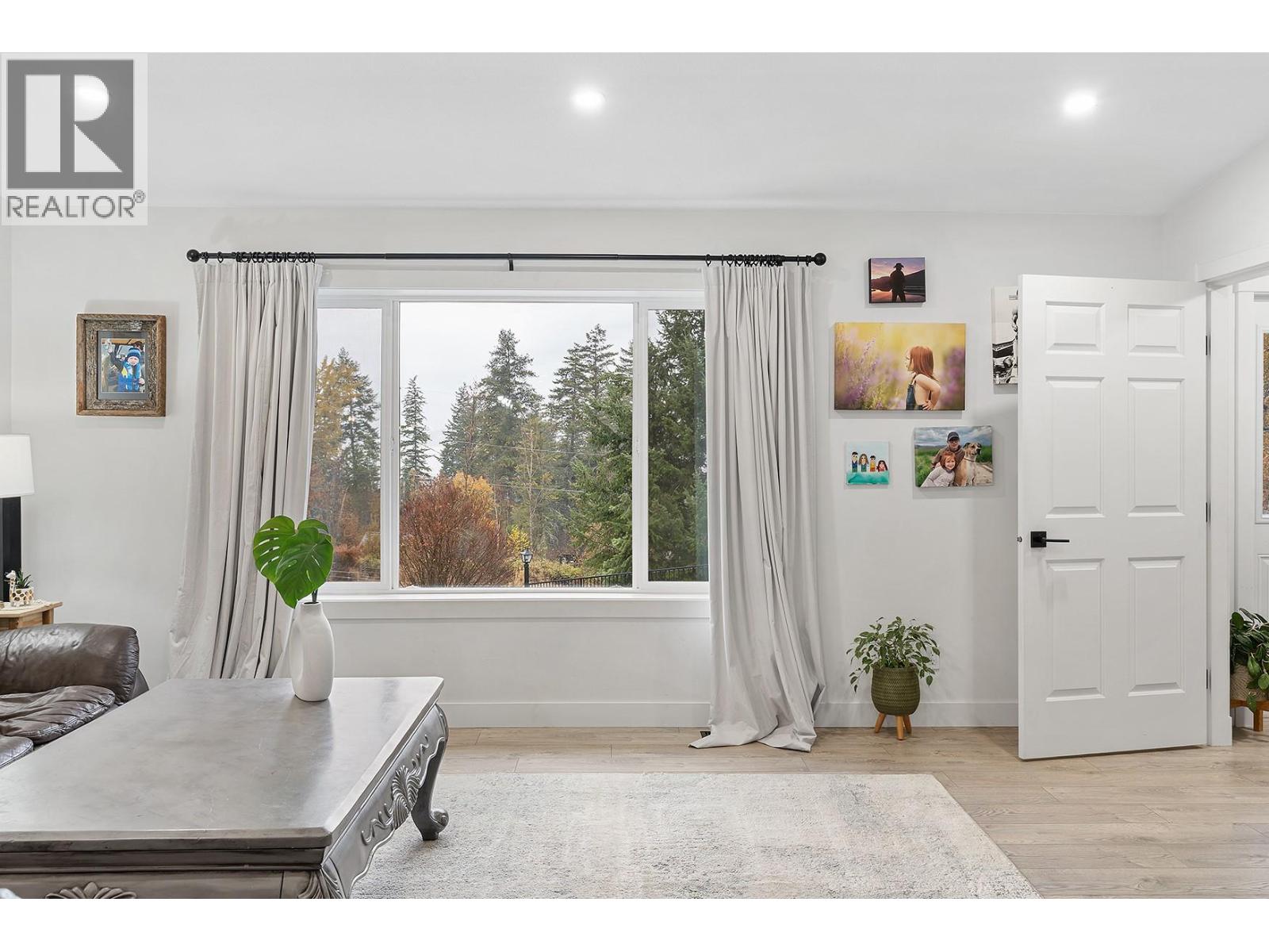 5633 Day Road, Vernon, British Columbia  V1B 3J5 - Photo 21 - 10368864