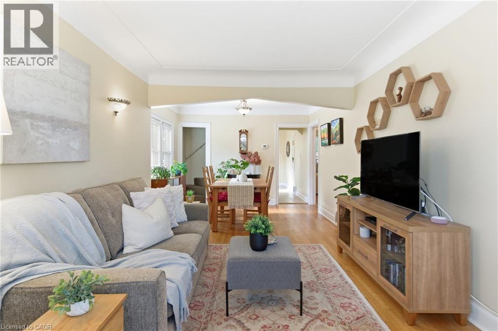 76 East 15th Street, Hamilton, Ontario L9A 4E9 - Photo 6 - 40786565