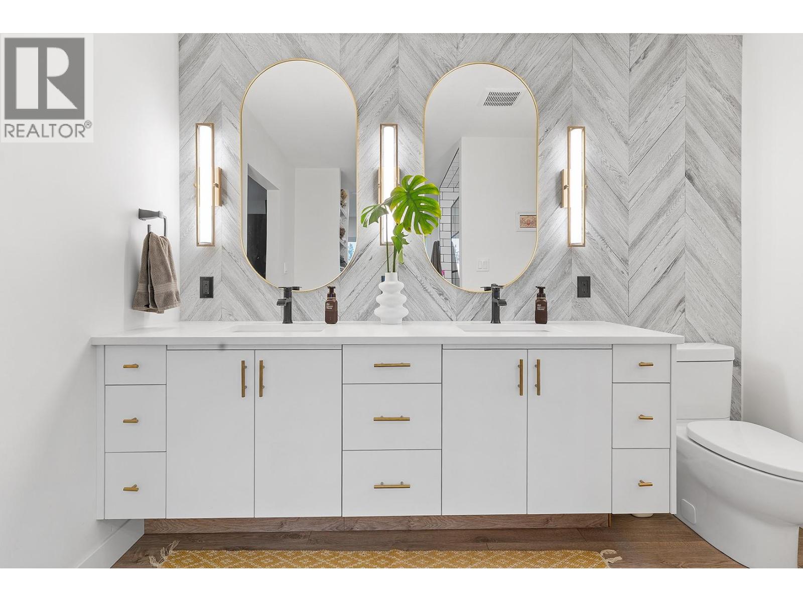 5633 Day Road, Vernon, British Columbia  V1B 3J5 - Photo 33 - 10368864