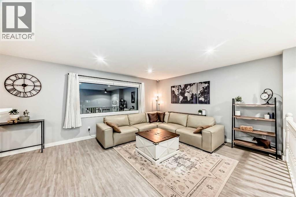 466 Huntley Way Ne, Calgary, Alberta  T2K 4Z8 - Photo 2 - A2269331