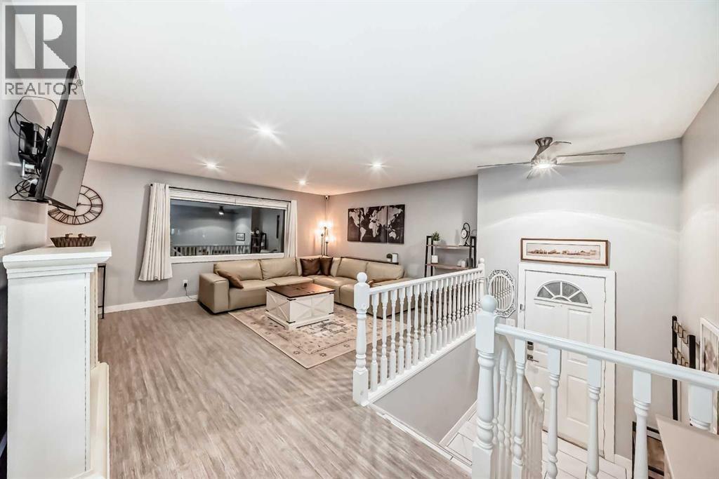 466 Huntley Way Ne, Calgary, Alberta  T2K 4Z8 - Photo 3 - A2269331