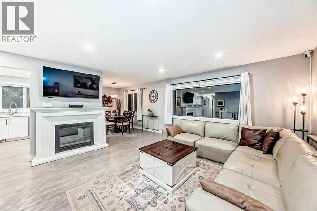 466 Huntley Way Ne, Calgary, Alberta  T2K 4Z8 - Photo 4 - A2269331