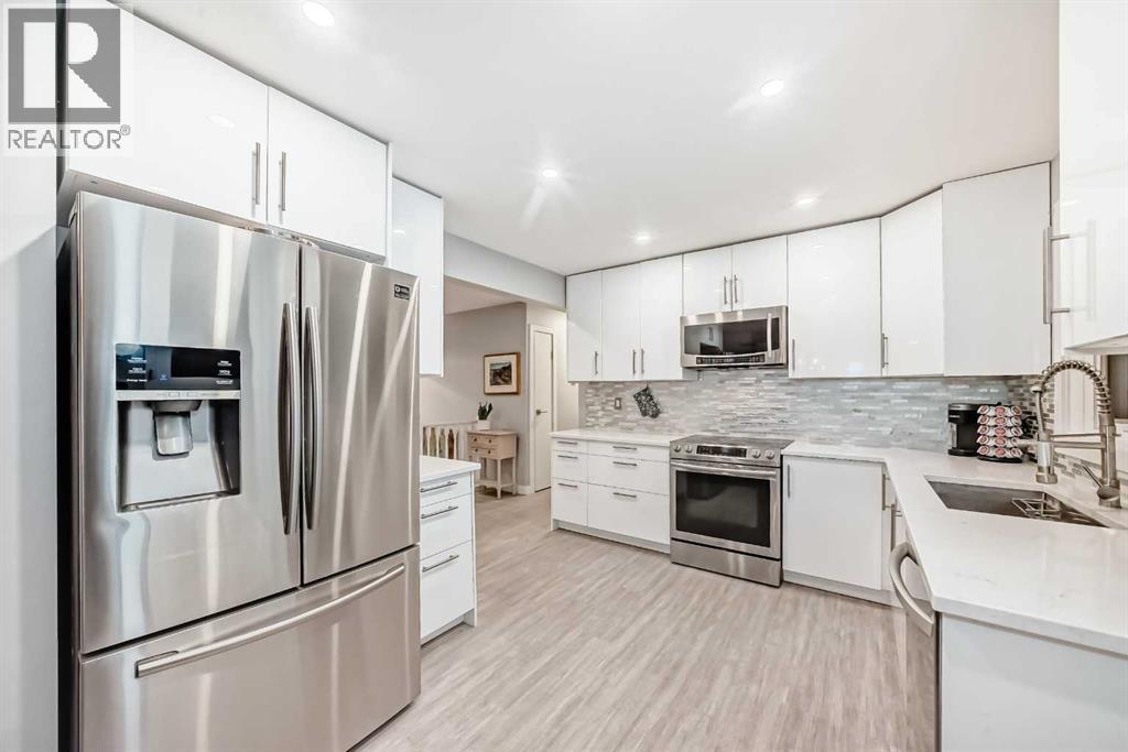 466 Huntley Way Ne, Calgary, Alberta  T2K 4Z8 - Photo 11 - A2269331