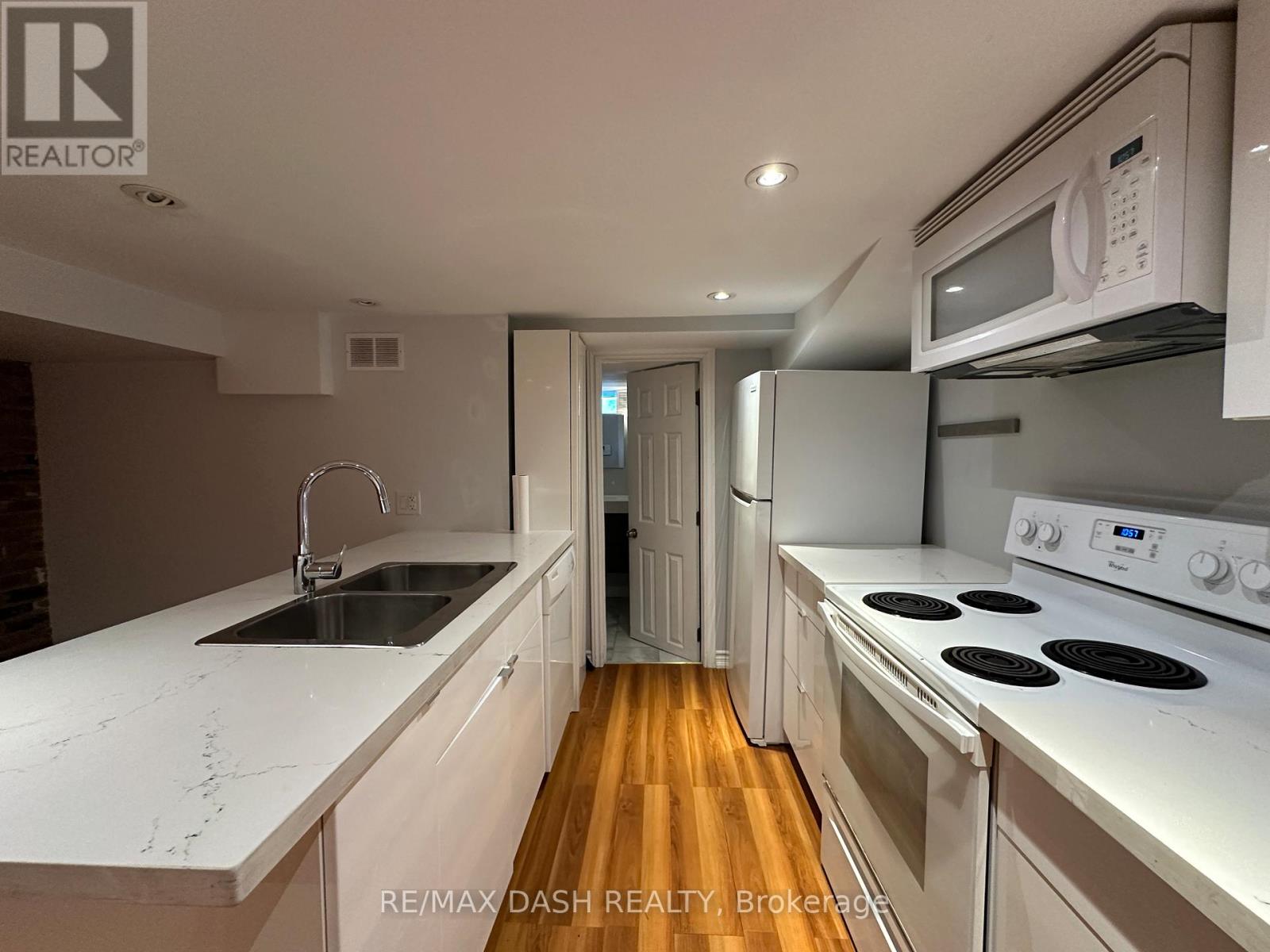 Bsmt - 11 Somerset Avenue, Toronto, Ontario  M6H 2R4 - Photo 11 - C12525640