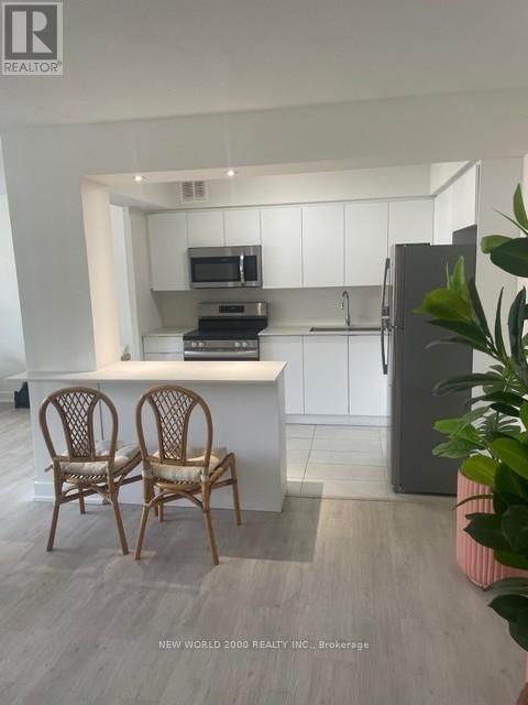 103 - 33 Erskine Avenue, Toronto, Ontario  M4P 1Y6 - Photo 2 - C12525652