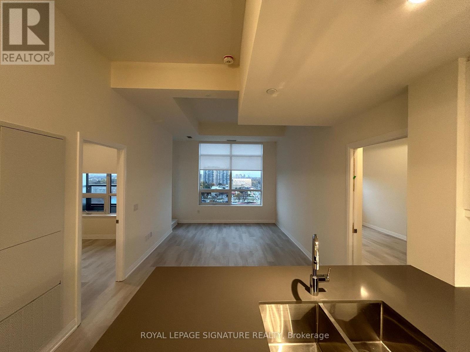 933 - 3270 Sheppard Avenue E, Toronto, Ontario M1T 3K3 - Photo 5 - E12500856