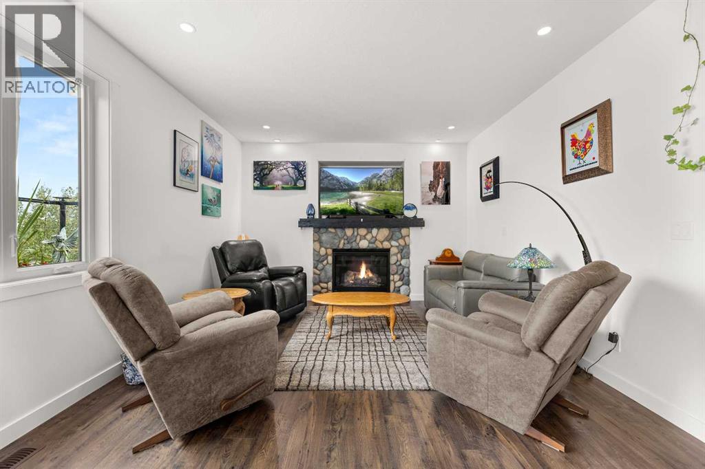 20 Poplar Ridge Close, Didsbury, Alberta  T0M 0W0 - Photo 4 - A2248702