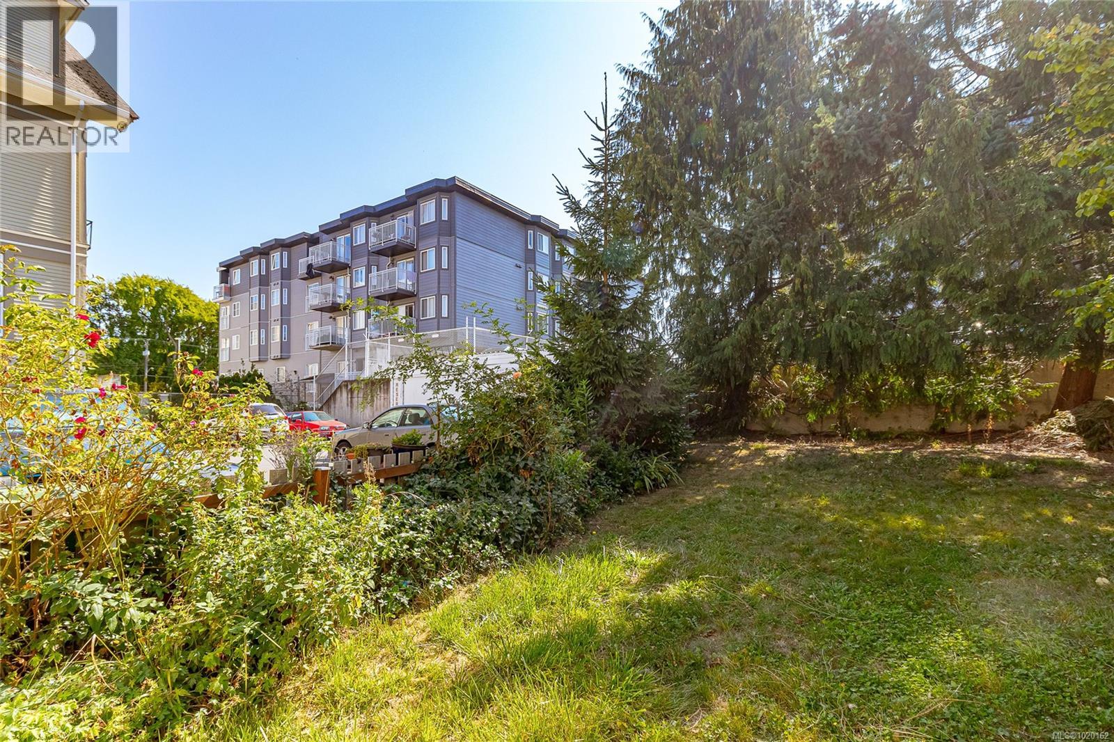 841/839 Princess Ave, Victoria, British Columbia  V8T 1K7 - Photo 4 - 1020162