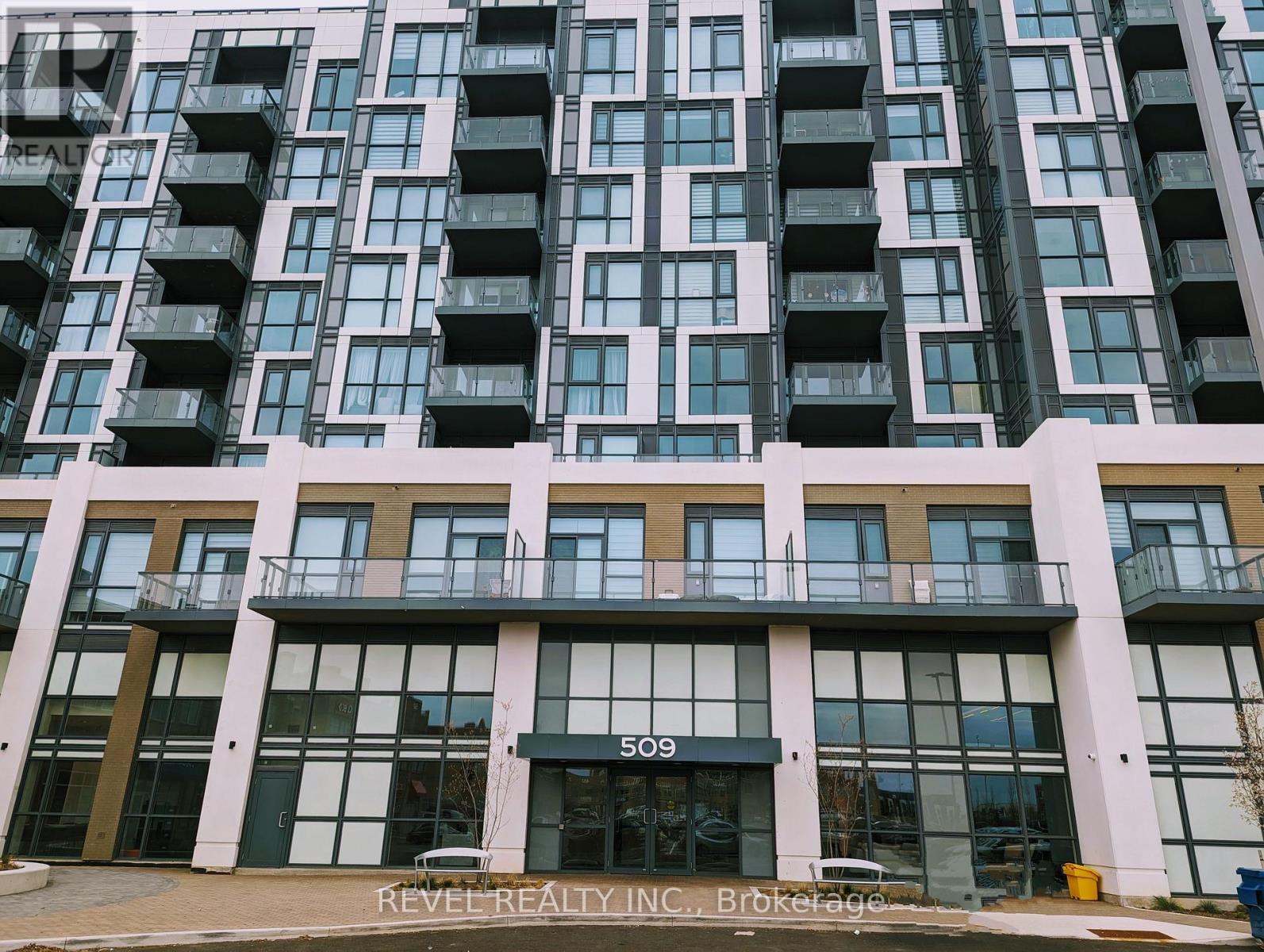 503 - 509 Dundas Street W, Oakville, Ontario  L6M 5P4 - Photo 2 - W12525584