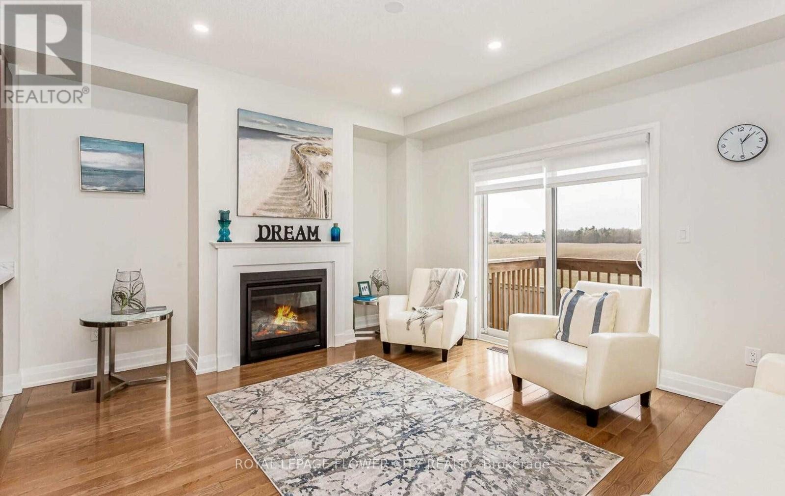 11 Dalbeattie Drive, Brampton, Ontario  L6Y 0E3 - Photo 12 - W12525602