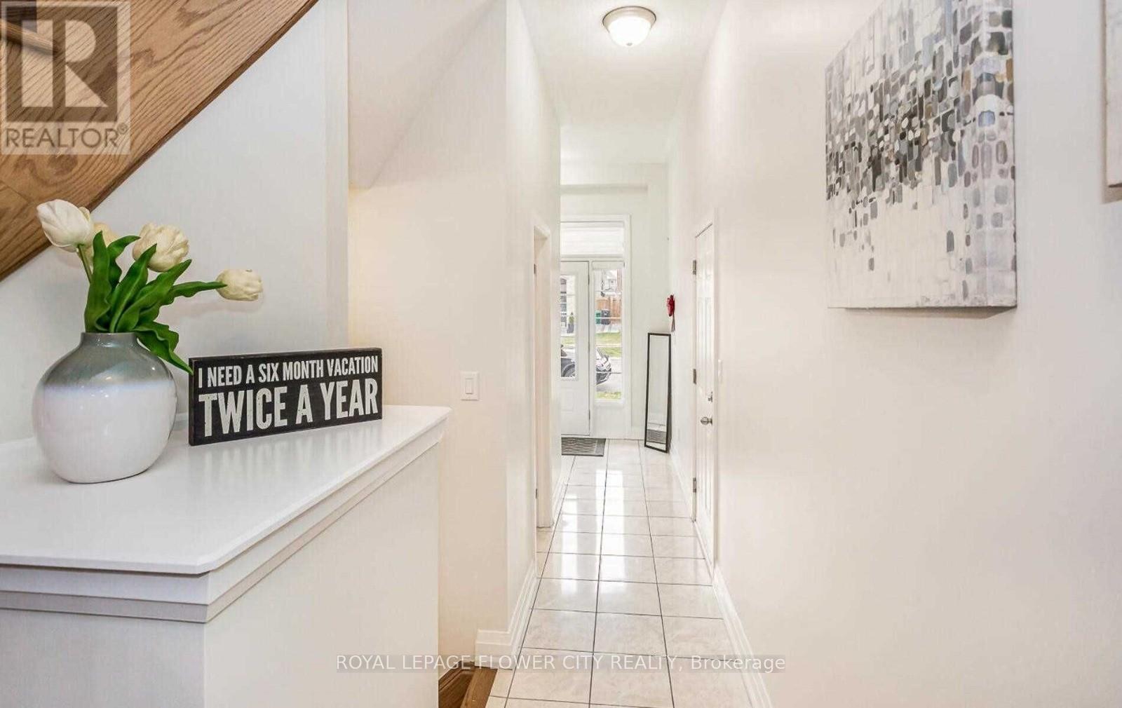 11 Dalbeattie Drive, Brampton, Ontario  L6Y 0E3 - Photo 14 - W12525602