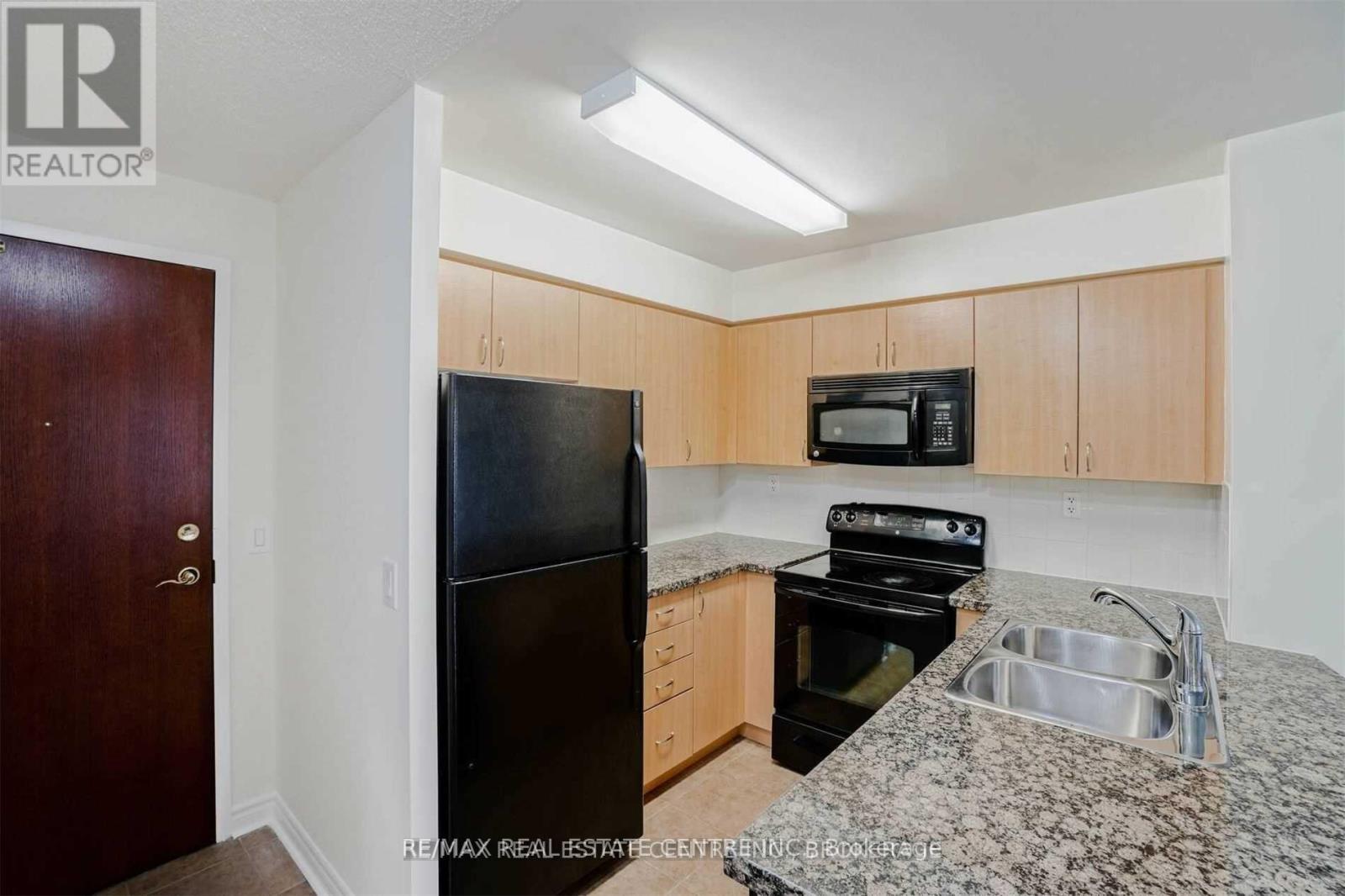 705 - 5 Michael Power Place, Toronto, Ontario  M9A 0A3 - Photo 14 - W12525606