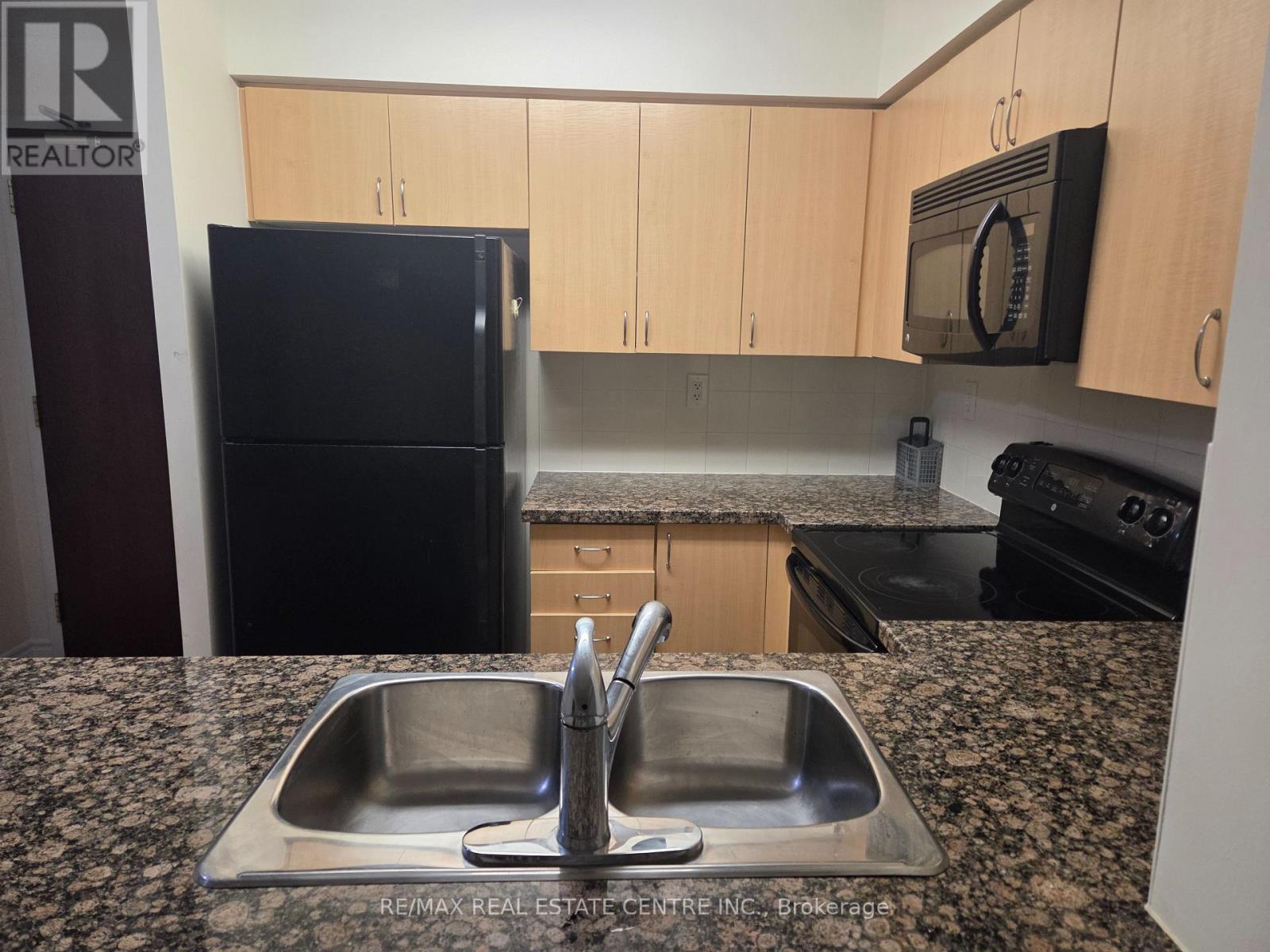 705 - 5 Michael Power Place, Toronto, Ontario  M9A 0A3 - Photo 29 - W12525606