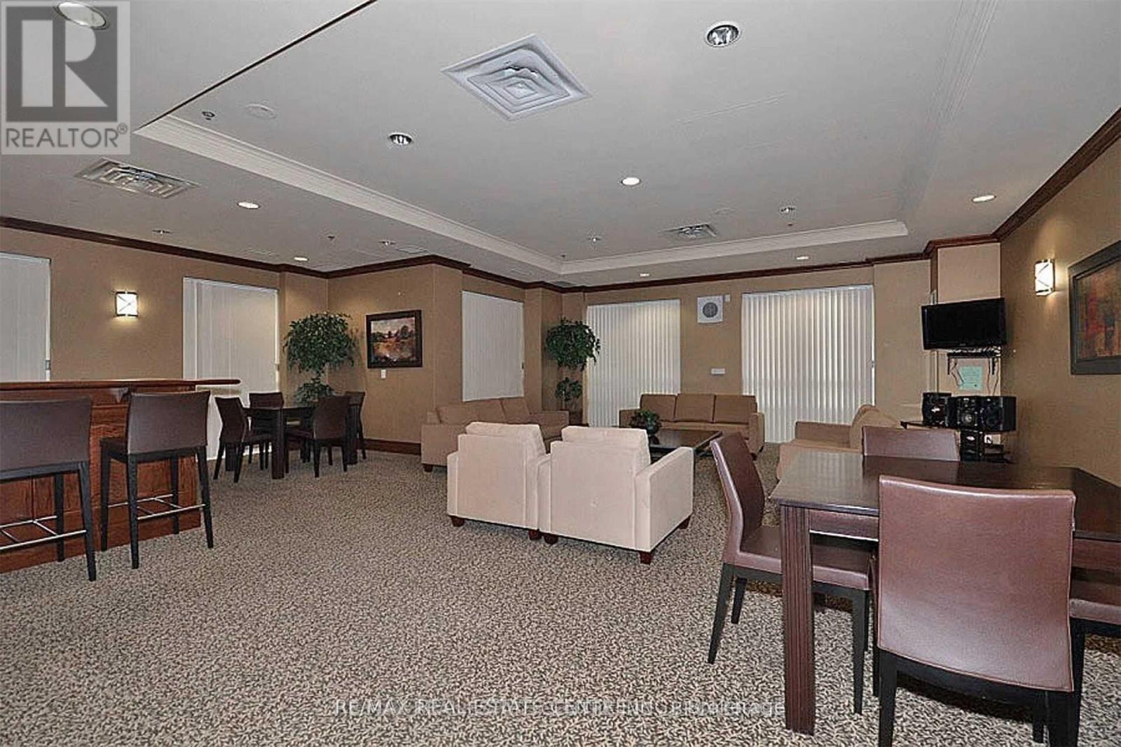 705 - 5 Michael Power Place, Toronto, Ontario  M9A 0A3 - Photo 5 - W12525606