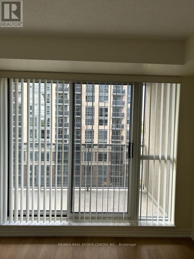 705 - 5 Michael Power Place, Toronto, Ontario  M9A 0A3 - Photo 8 - W12525606