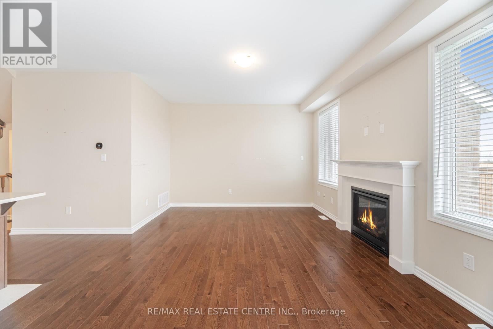 845 Aspen Terrace, Milton, Ontario L9E 1S1 - Photo 12 - W12525618