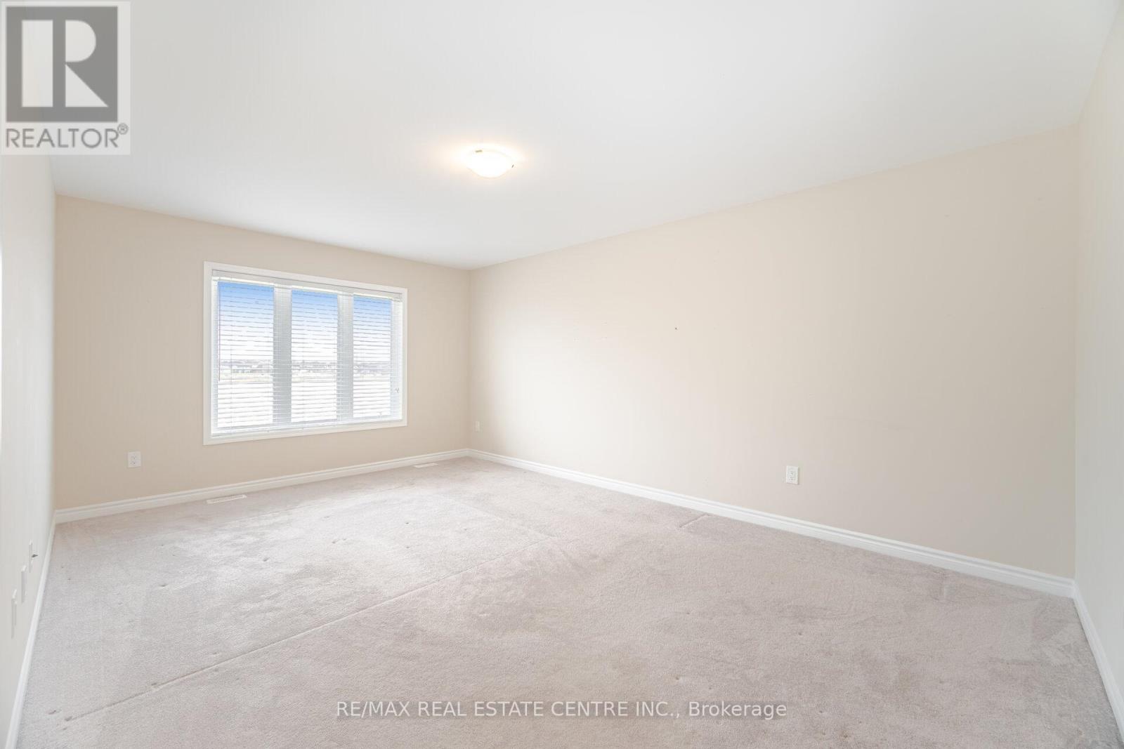 845 Aspen Terrace, Milton, Ontario L9E 1S1 - Photo 23 - W12525618