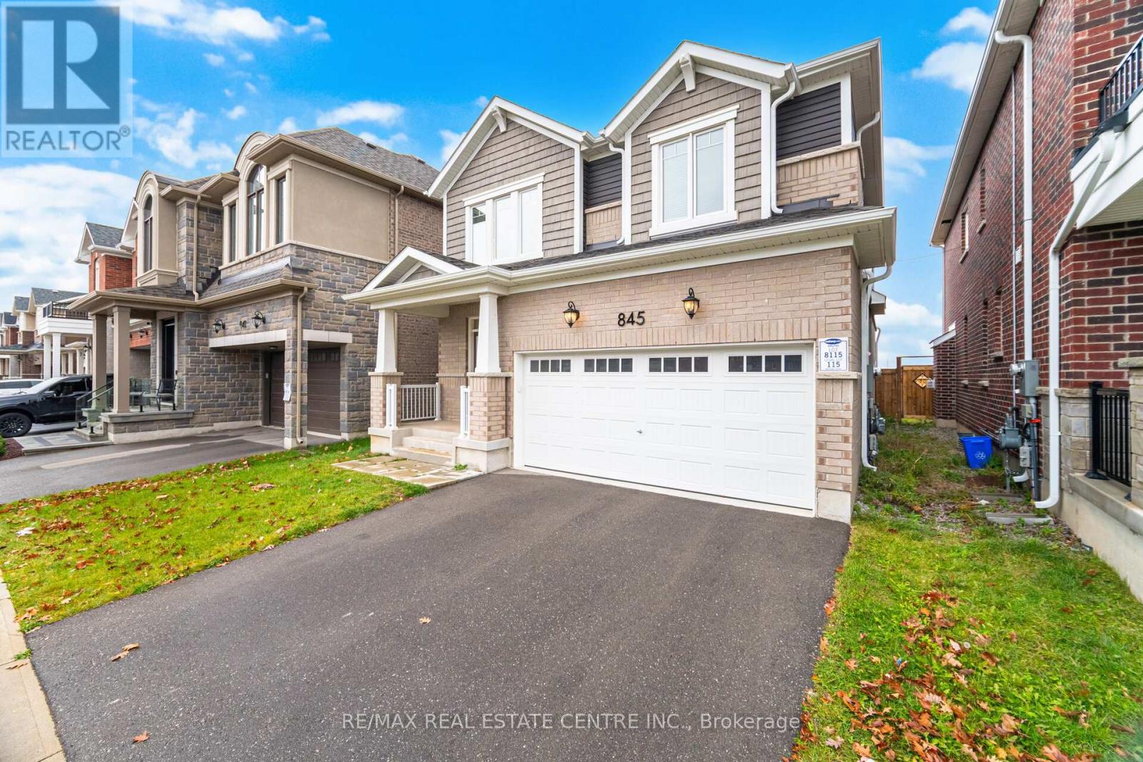 845 Aspen Terrace, Milton, Ontario L9E 1S1 - Photo 3 - W12525618