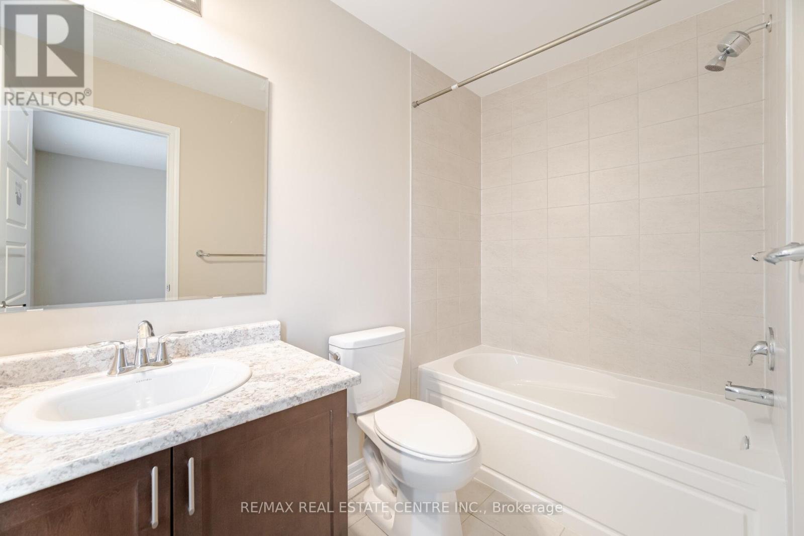 845 Aspen Terrace, Milton, Ontario L9E 1S1 - Photo 32 - W12525618