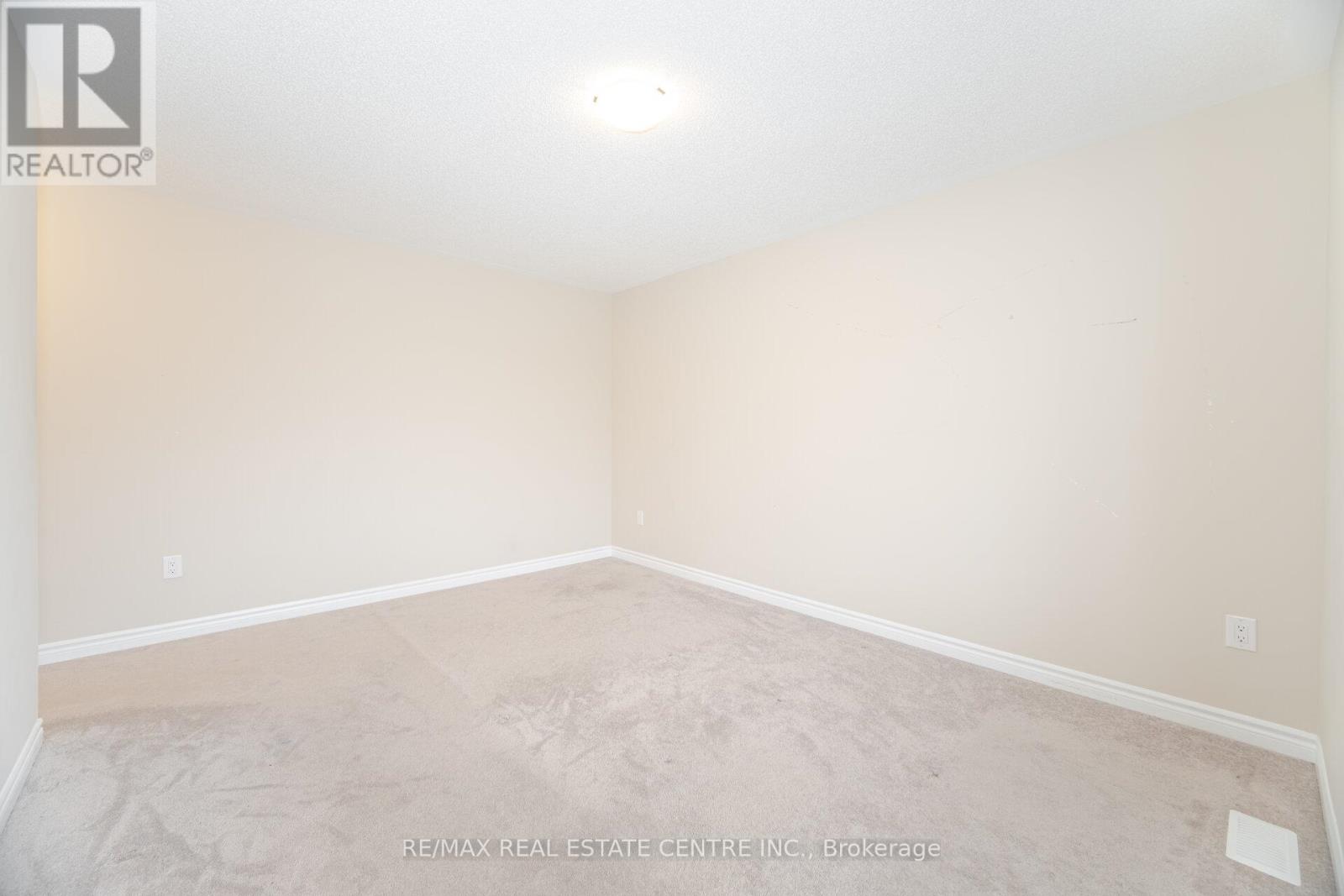 845 Aspen Terrace, Milton, Ontario L9E 1S1 - Photo 34 - W12525618