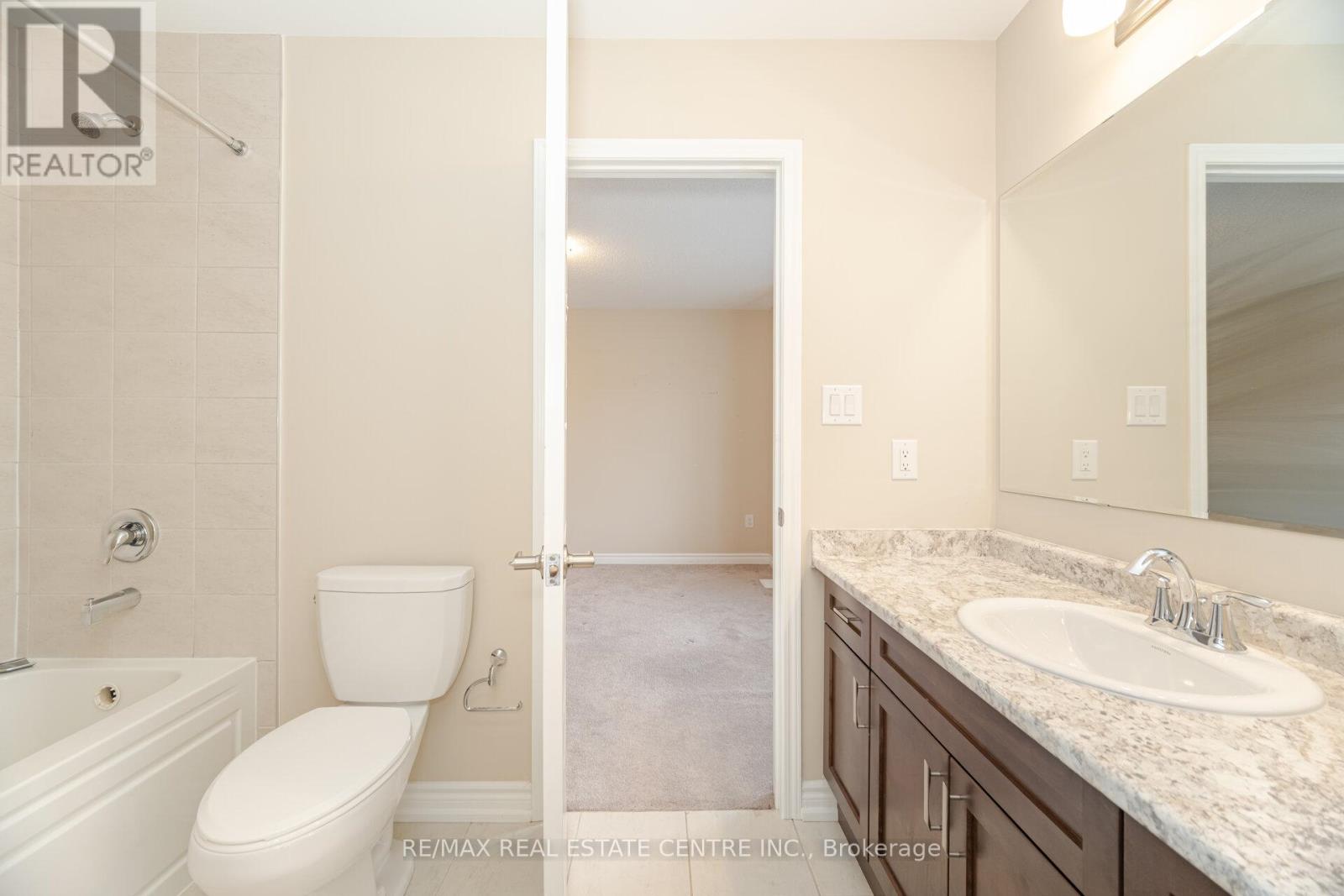 845 Aspen Terrace, Milton, Ontario L9E 1S1 - Photo 36 - W12525618