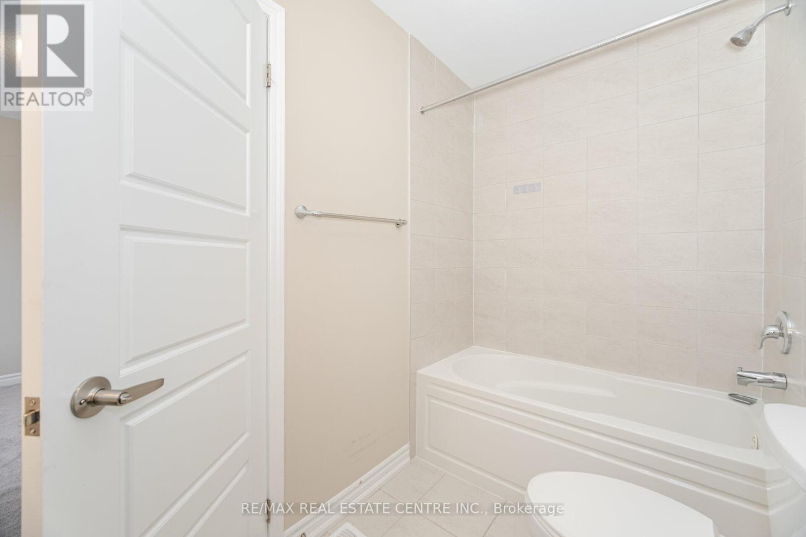 845 Aspen Terrace, Milton, Ontario L9E 1S1 - Photo 40 - W12525618