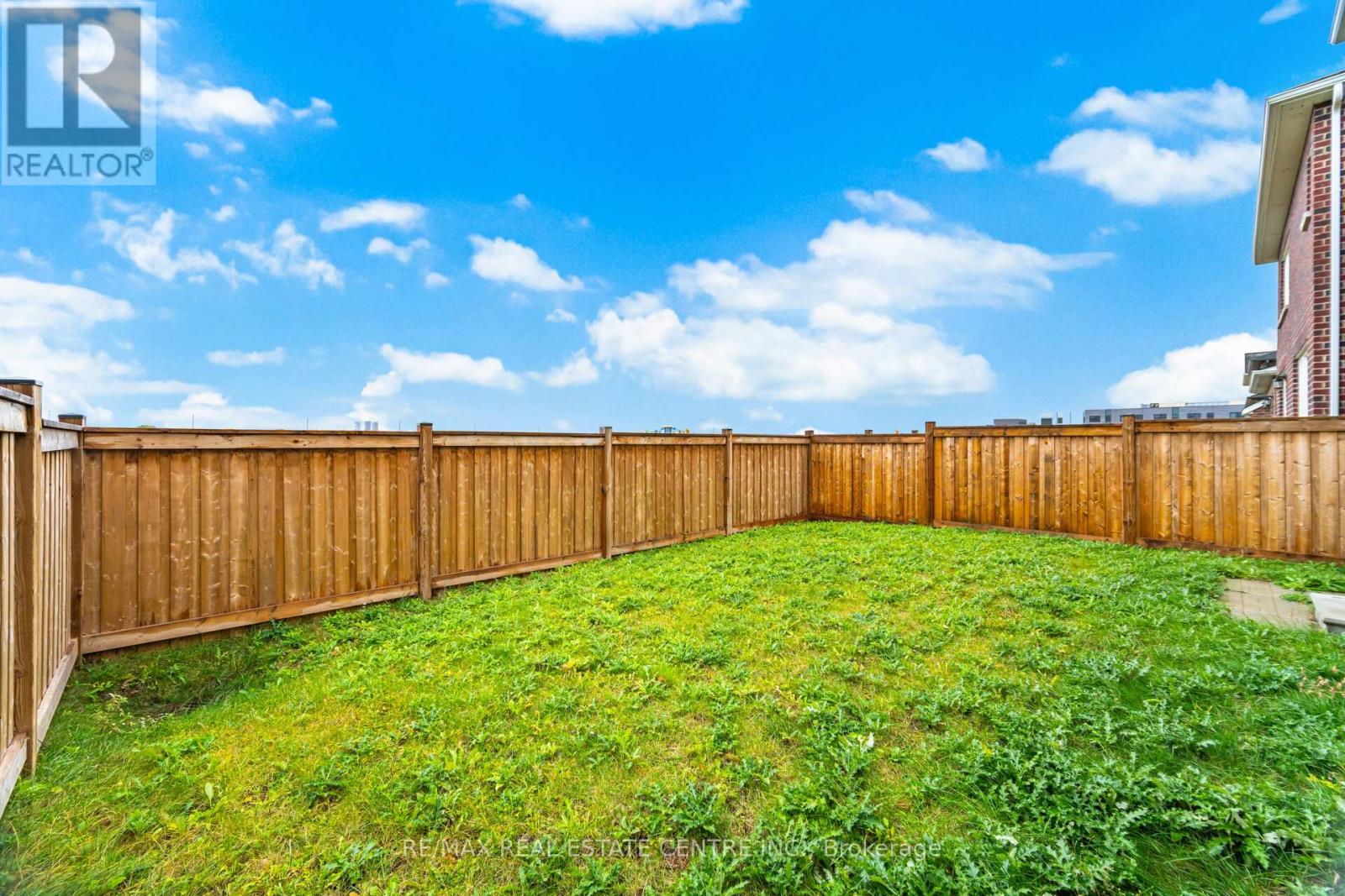 845 Aspen Terrace, Milton, Ontario L9E 1S1 - Photo 45 - W12525618