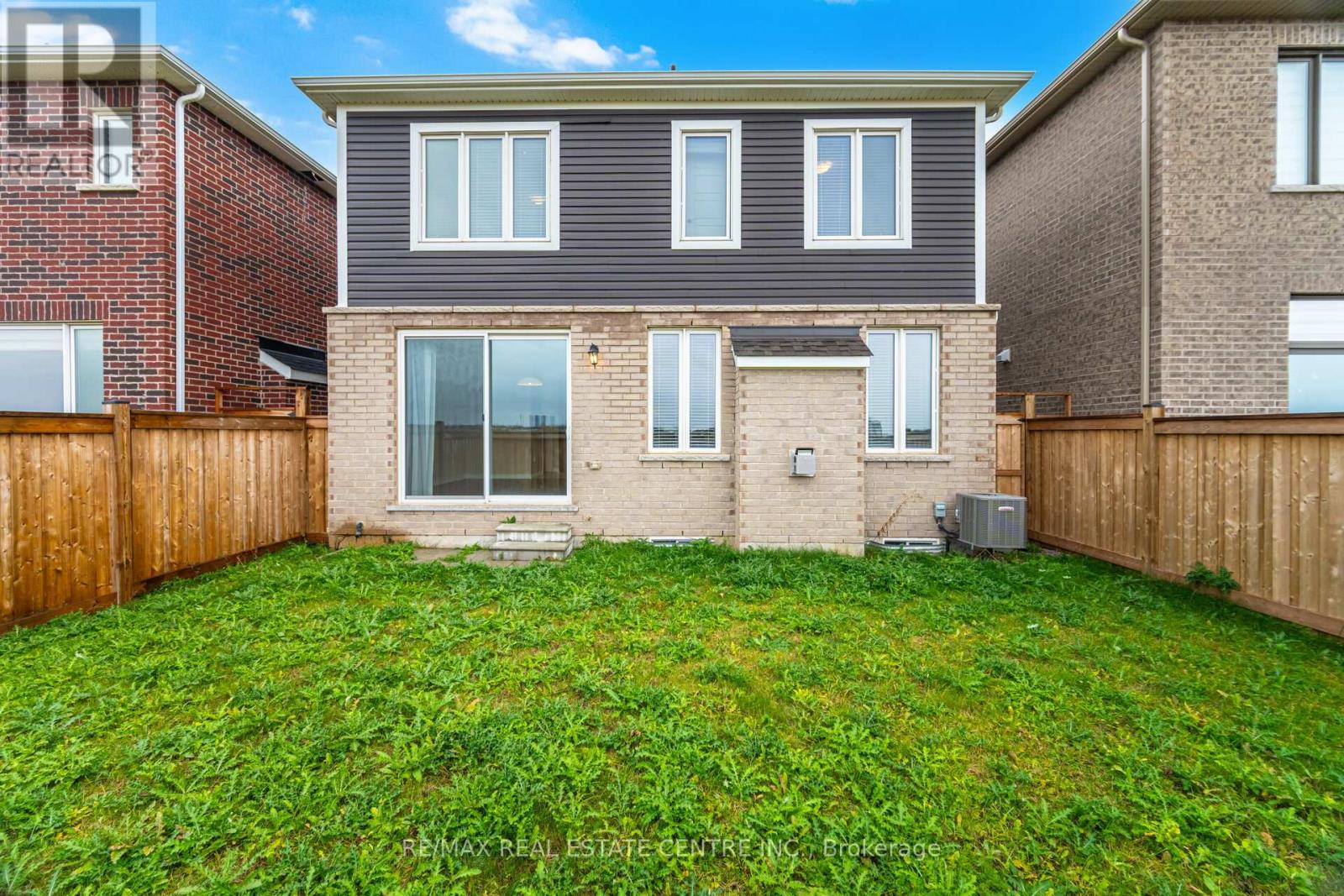 845 Aspen Terrace, Milton, Ontario L9E 1S1 - Photo 47 - W12525618