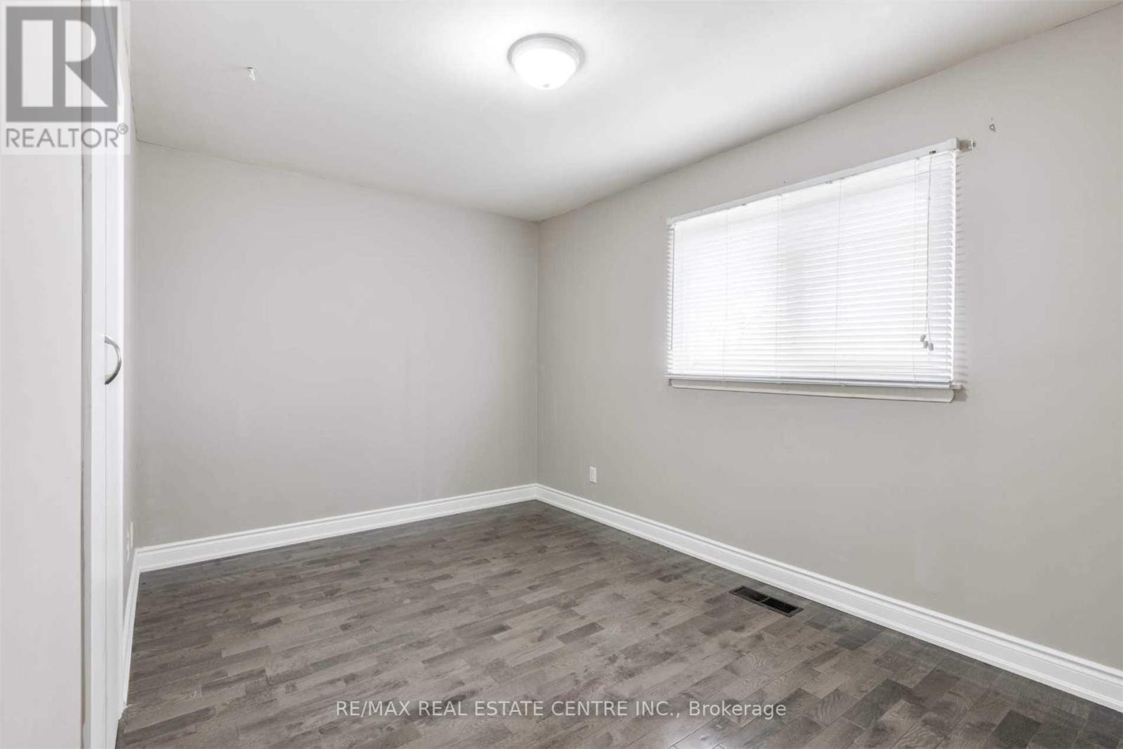 Upper - 83 Autumn Boulevard, Brampton, Ontario  L6T 2W1 - Photo 13 - W12525632