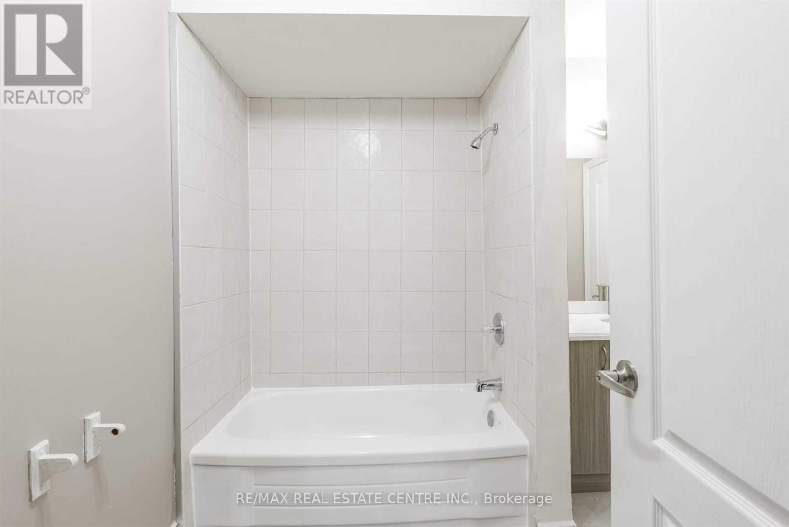 Upper - 83 Autumn Boulevard, Brampton, Ontario  L6T 2W1 - Photo 18 - W12525632