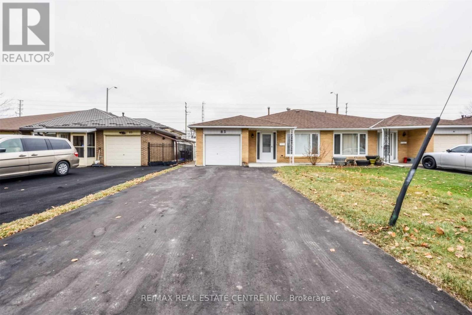 Upper - 83 Autumn Boulevard, Brampton, Ontario  L6T 2W1 - Photo 2 - W12525632