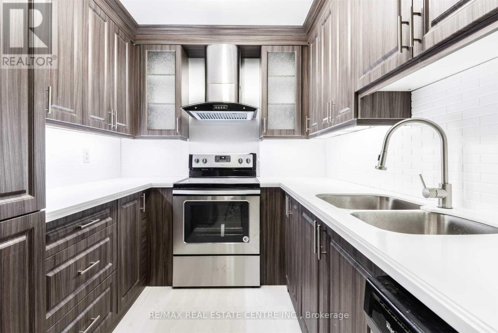 Upper - 83 Autumn Boulevard, Brampton, Ontario  L6T 2W1 - Photo 8 - W12525632