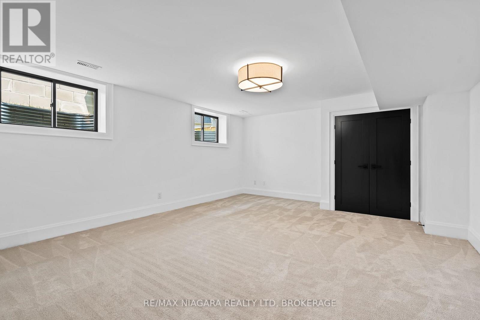 2326 Terravita Drive, Niagara Falls, Ontario L2J 0G1 - Photo 35 - X12525684