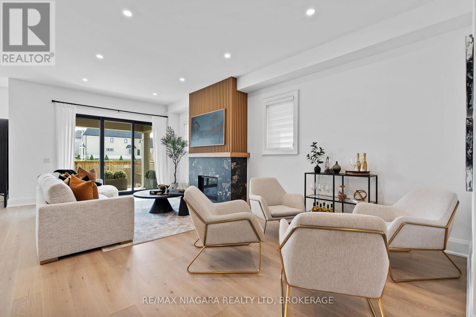 2326 Terravita Drive, Niagara Falls, Ontario L2J 0G1 - Photo 5 - X12525684