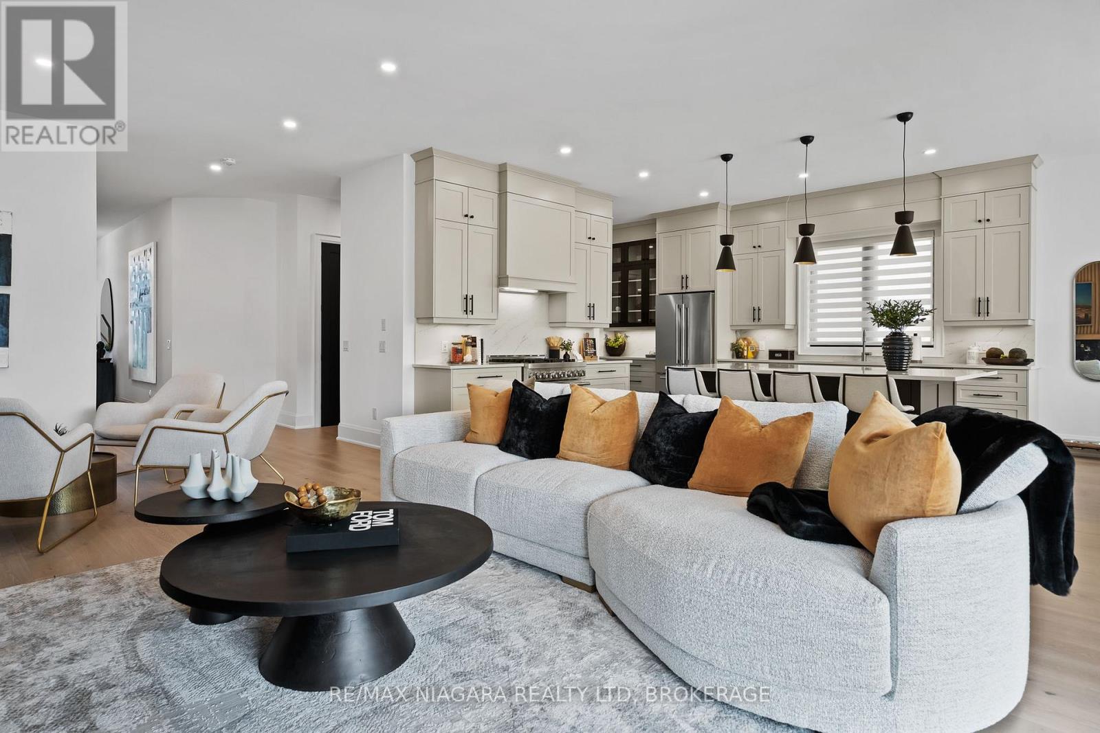 2326 Terravita Drive, Niagara Falls, Ontario L2J 0G1 - Photo 9 - X12525684