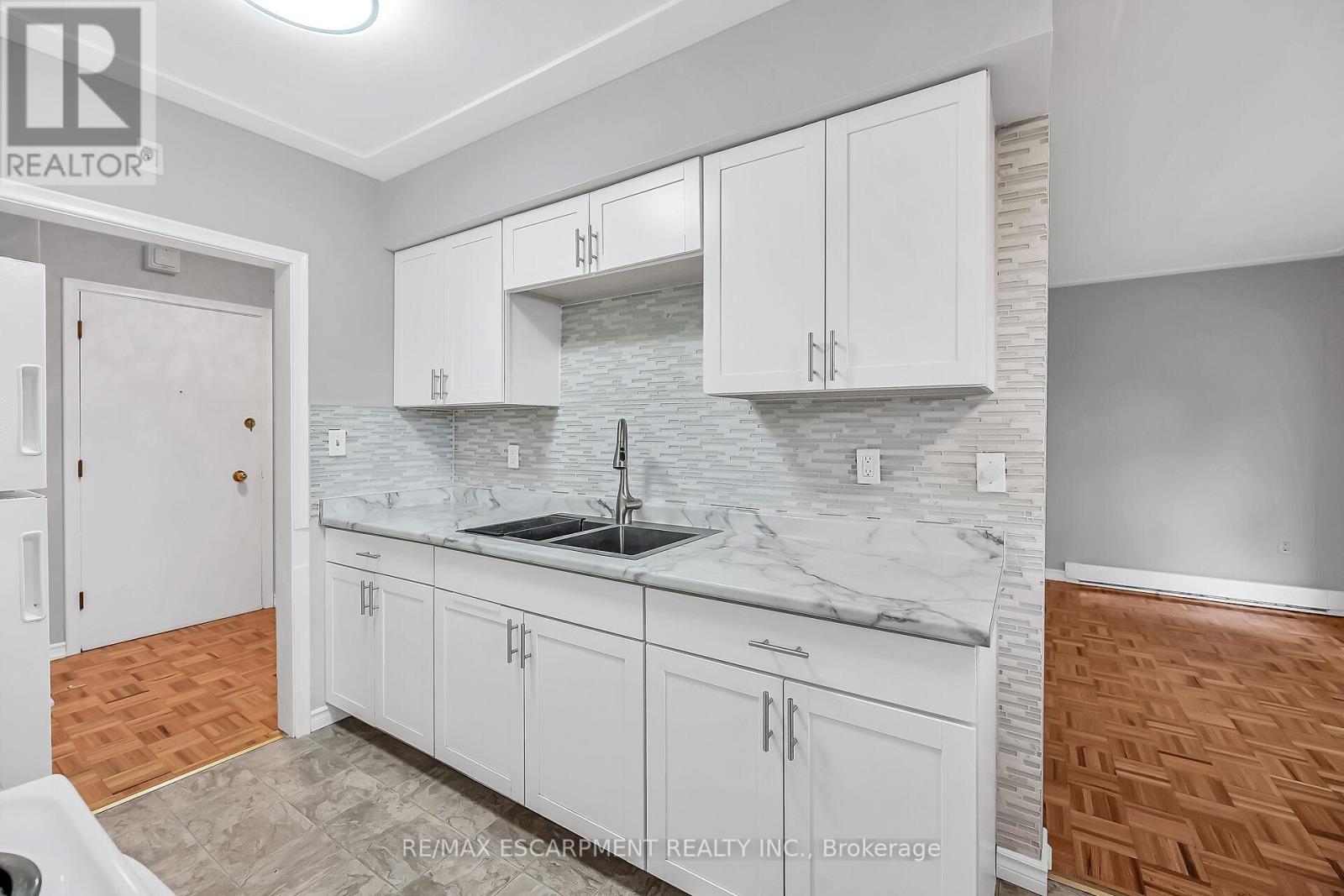 103 - 11 Woodman Drive S, Hamilton, Ontario  L8K 4E3 - Photo 16 - X12525614