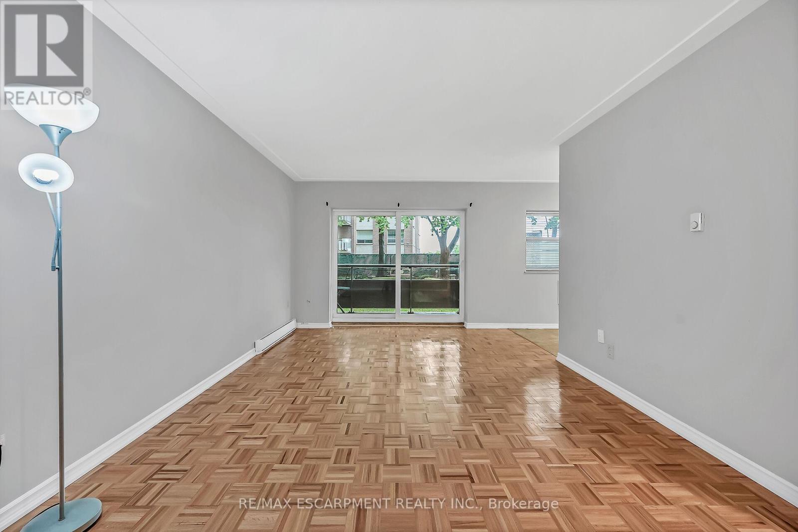 103 - 11 Woodman Drive S, Hamilton, Ontario  L8K 4E3 - Photo 6 - X12525614