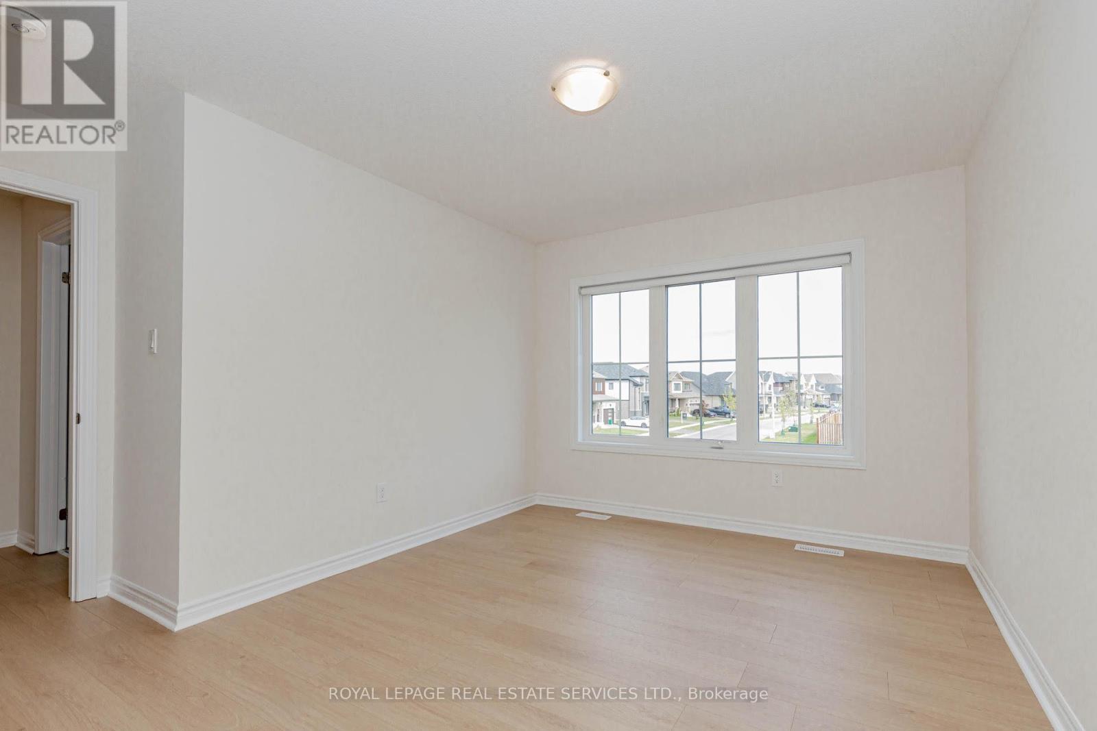 96 Explorer Way W, Thorold, Ontario  L2V 0K3 - Photo 31 - X12525634