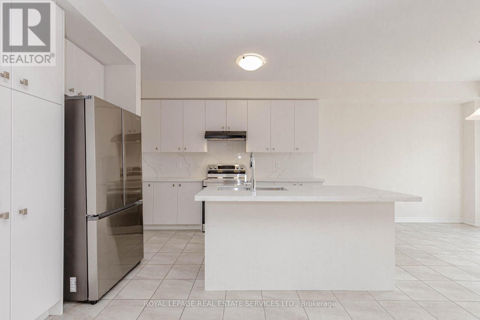 96 Explorer Way W, Thorold, Ontario  L2V 0K3 - Photo 6 - X12525634