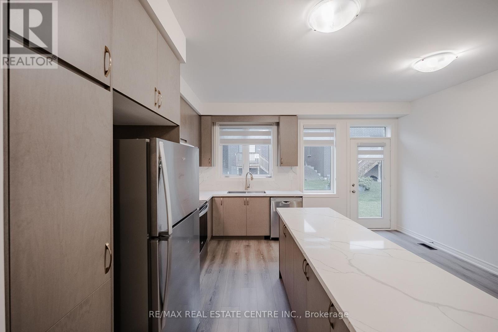 21 Gledhill Crescent, Cambridge, Ontario  N1T 0G4 - Photo 9 - X12525636