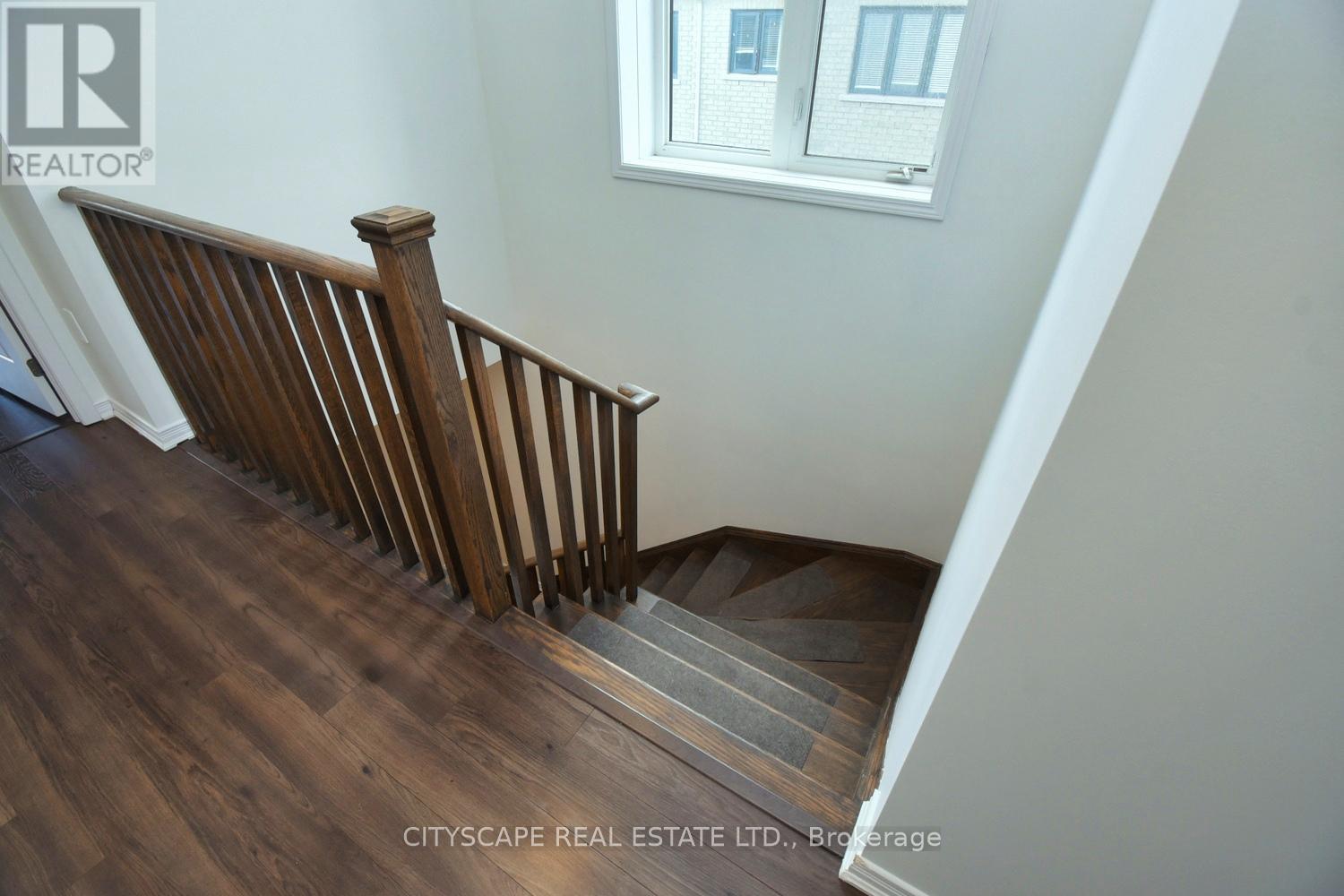 16 Kelso Drive, Haldimand, Ontario  N3W 0B7 - Photo 15 - X12525642