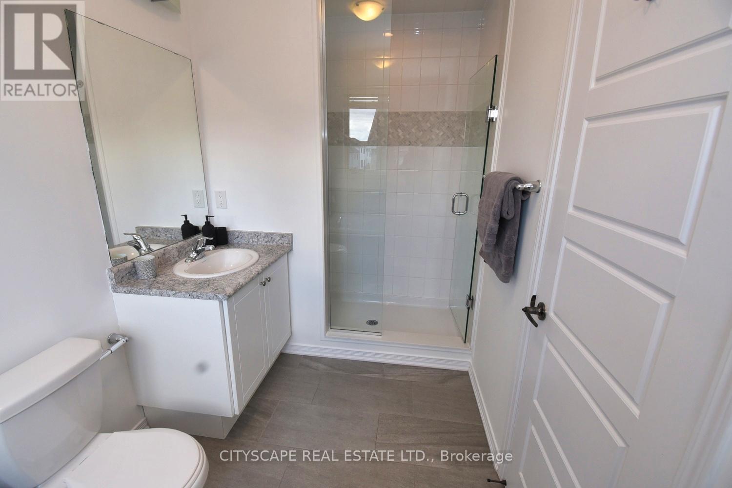 16 Kelso Drive, Haldimand, Ontario  N3W 0B7 - Photo 17 - X12525642