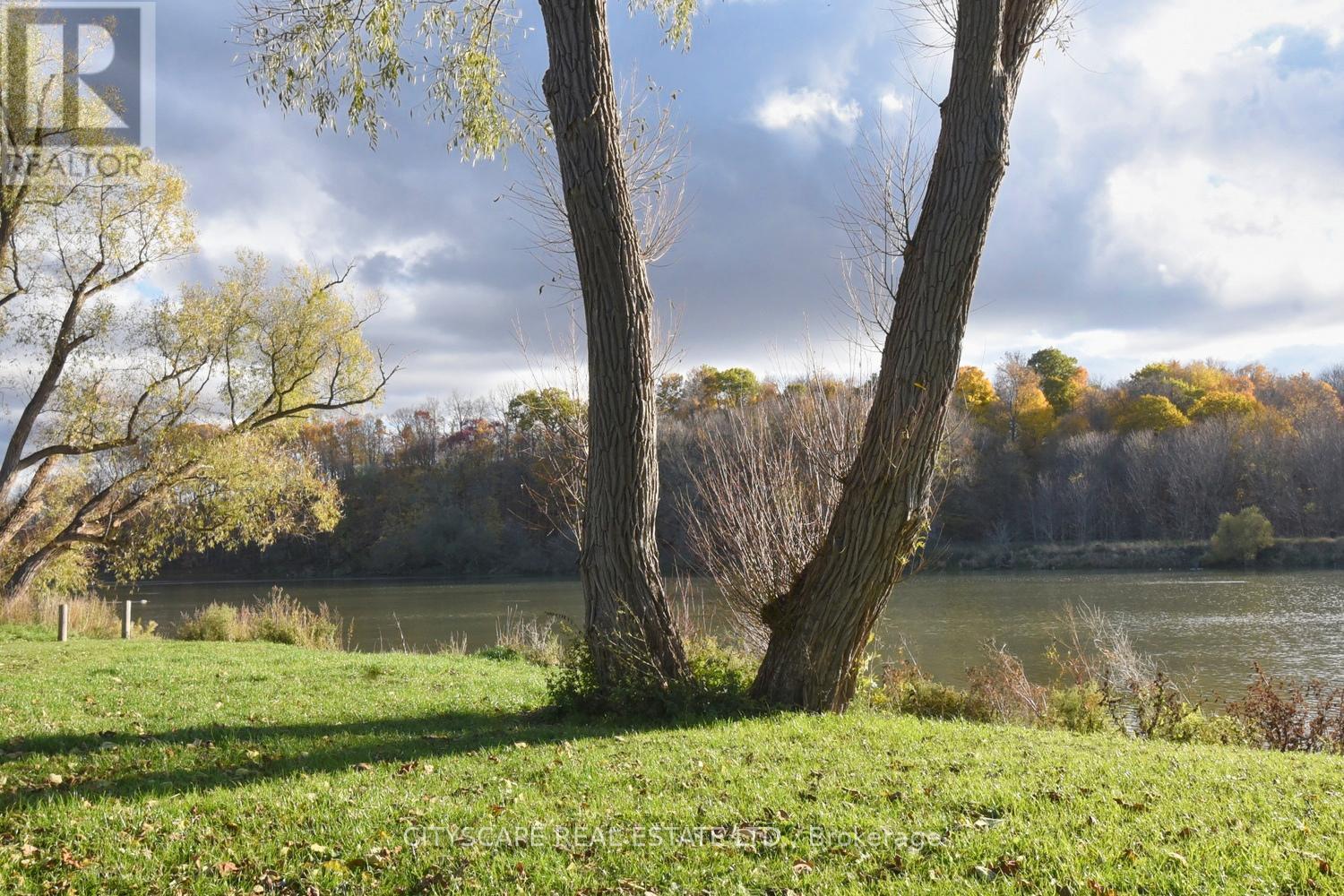 16 Kelso Drive, Haldimand, Ontario  N3W 0B7 - Photo 28 - X12525642