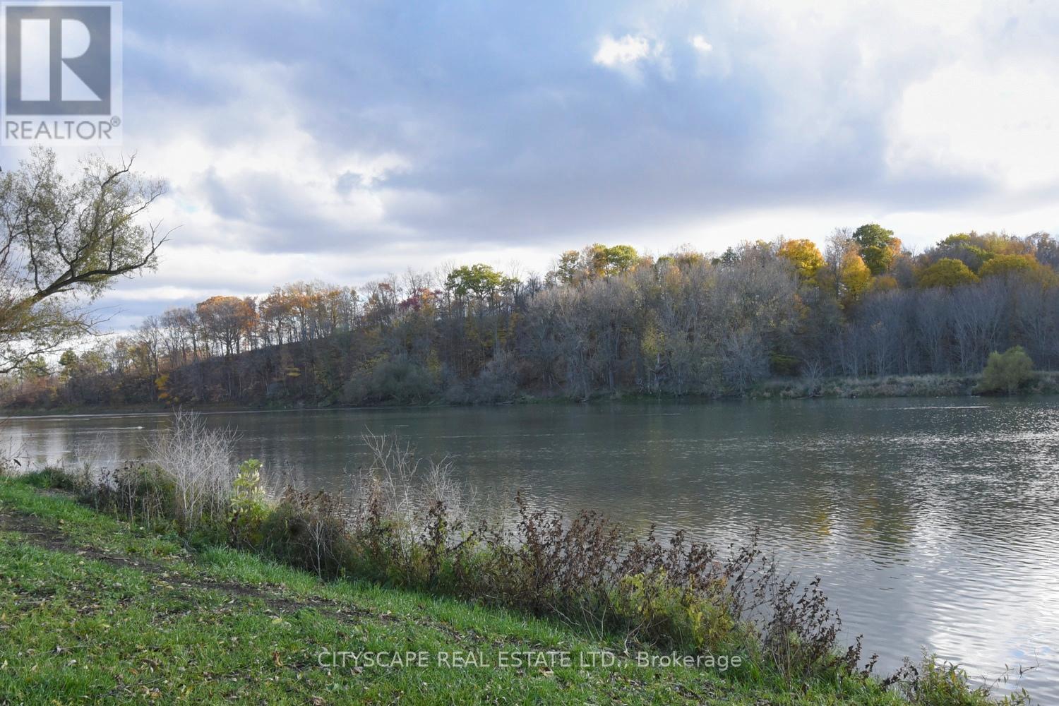 16 Kelso Drive, Haldimand, Ontario  N3W 0B7 - Photo 29 - X12525642