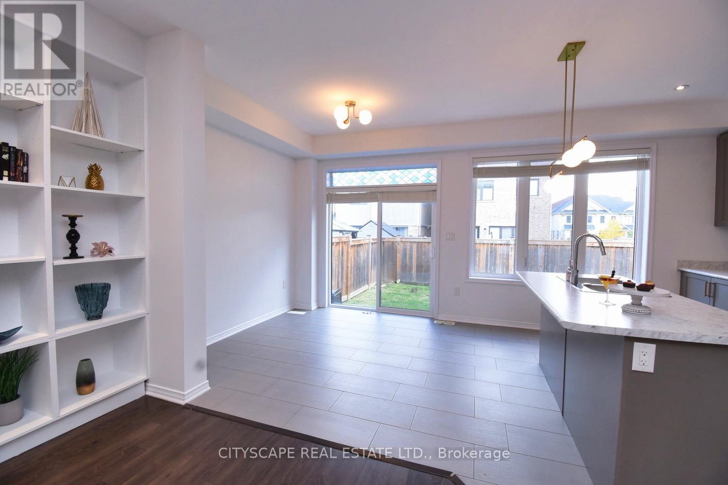 16 Kelso Drive, Haldimand, Ontario  N3W 0B7 - Photo 6 - X12525642