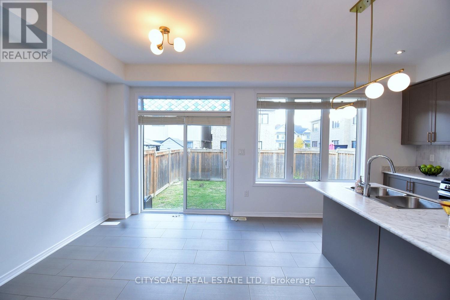 16 Kelso Drive, Haldimand, Ontario  N3W 0B7 - Photo 7 - X12525642