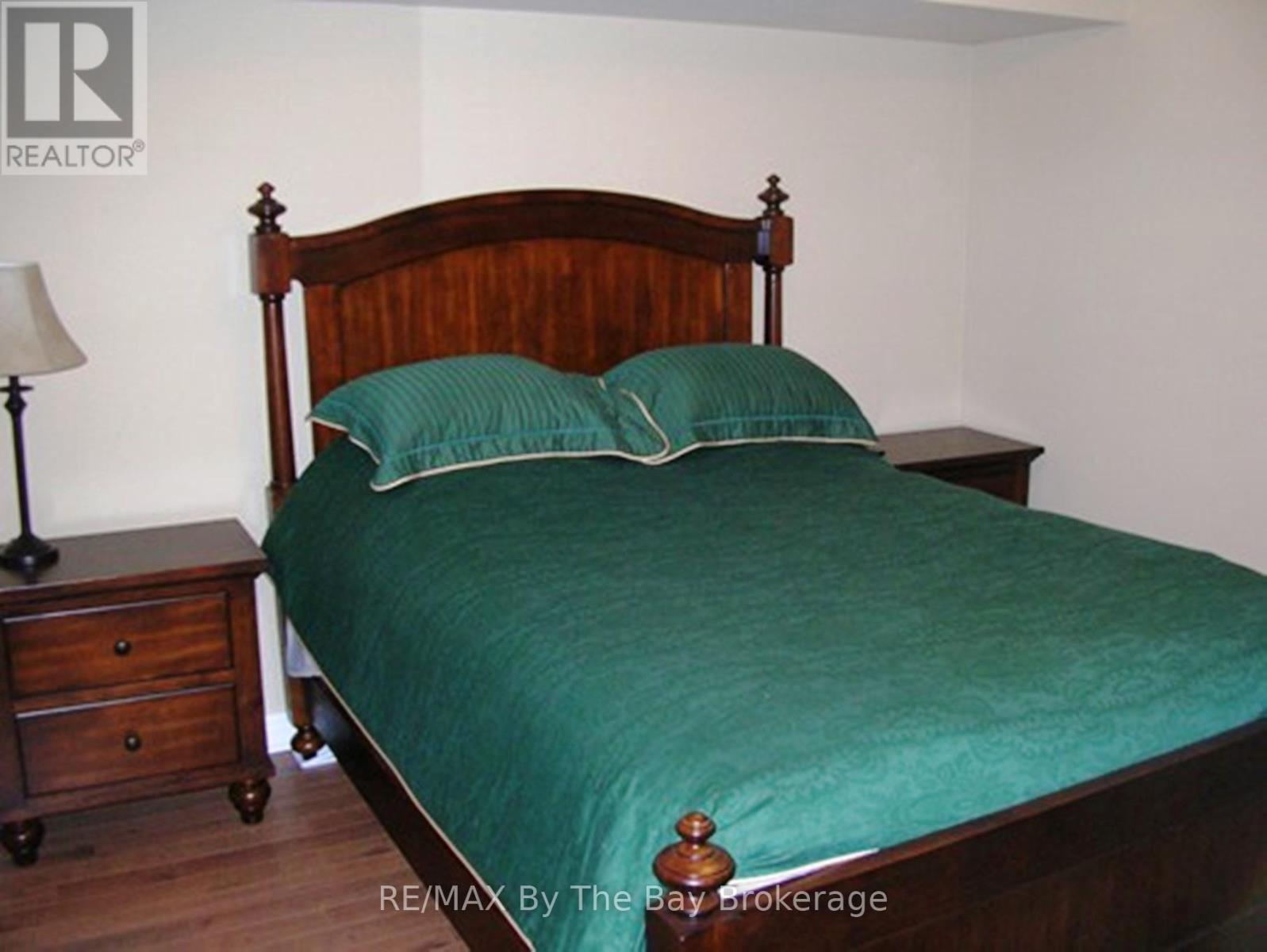 21 Raglan Street, Collingwood, Ontario  L9Y 5J5 - Photo 5 - S12525690