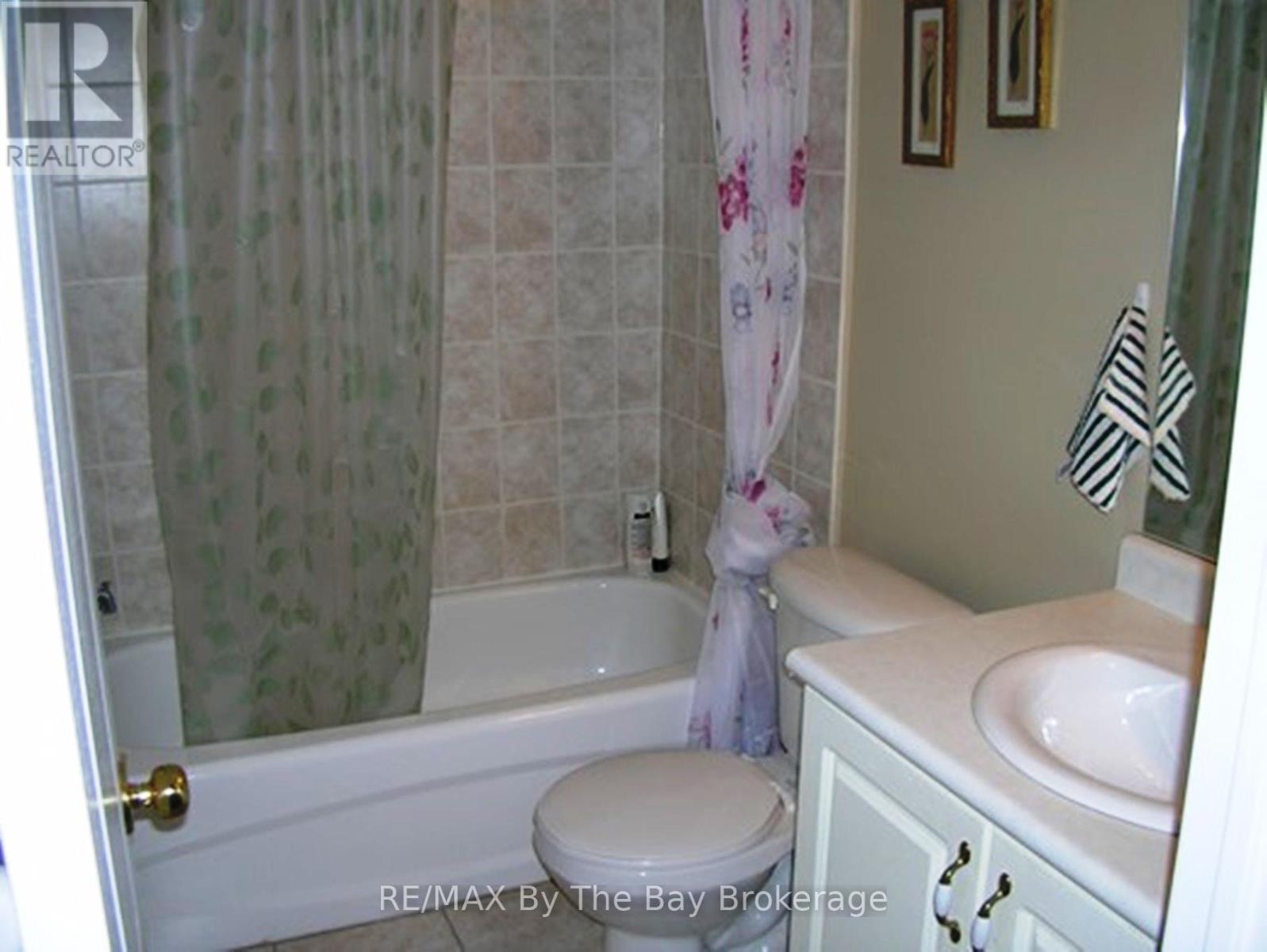 21 Raglan Street, Collingwood, Ontario  L9Y 5J5 - Photo 6 - S12525690