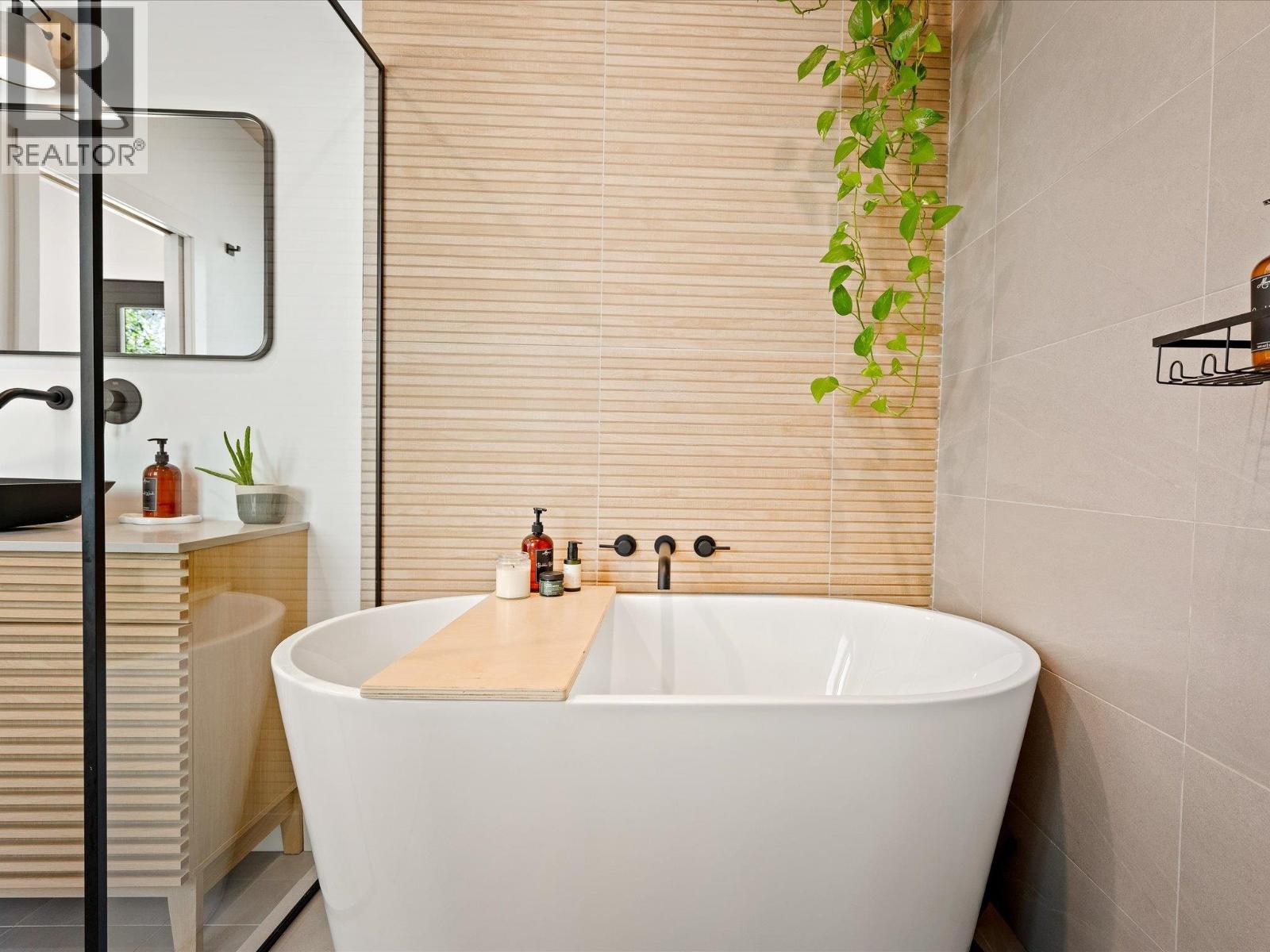 3011 Tenquille Place, Pemberton, British Columbia V0N 2L3 - Photo 14 - R3065961