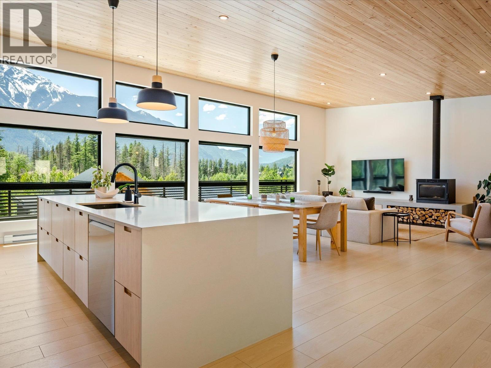 3011 Tenquille Place, Pemberton, British Columbia V0N 2L3 - Photo 19 - R3065961